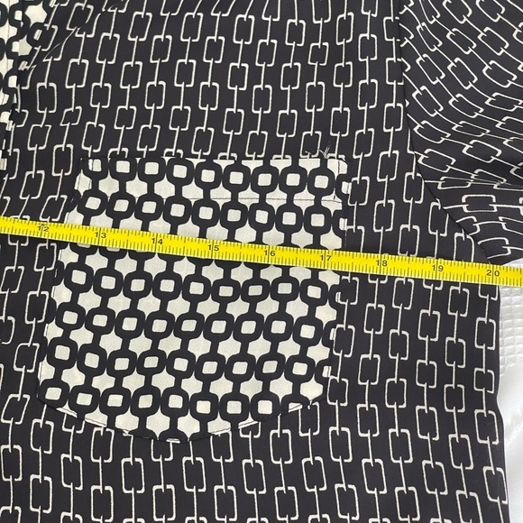Who What Wear Black White Geometric Pattern Long Sleeve
Button Up Blouse XS - Picture 13 of 14